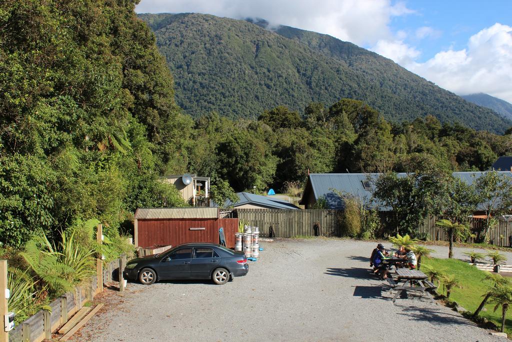Fox Glacier Pod Hostel & Inn Eksteriør billede